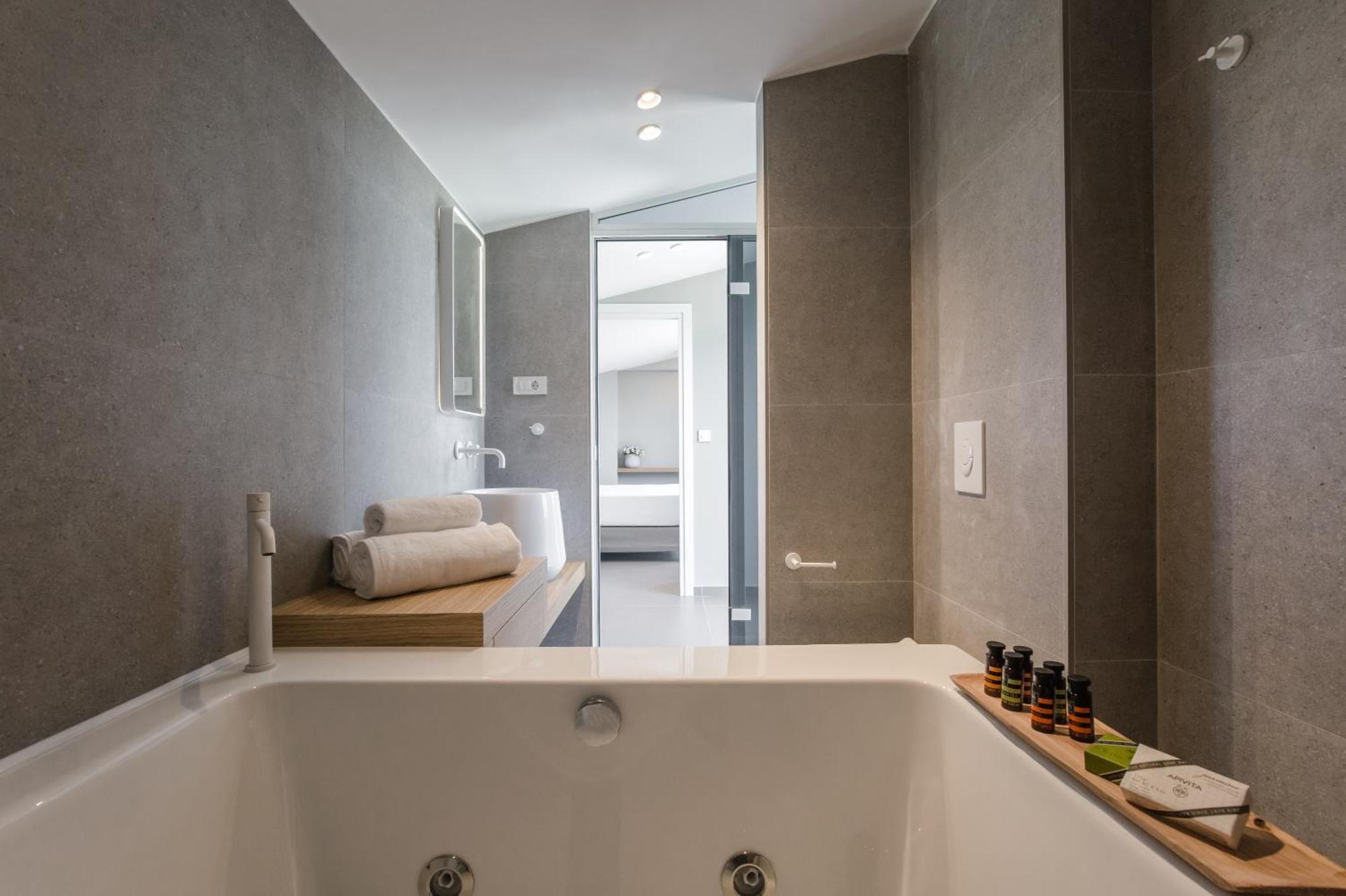 Noemie Luxury Suites Ханя Стая снимка